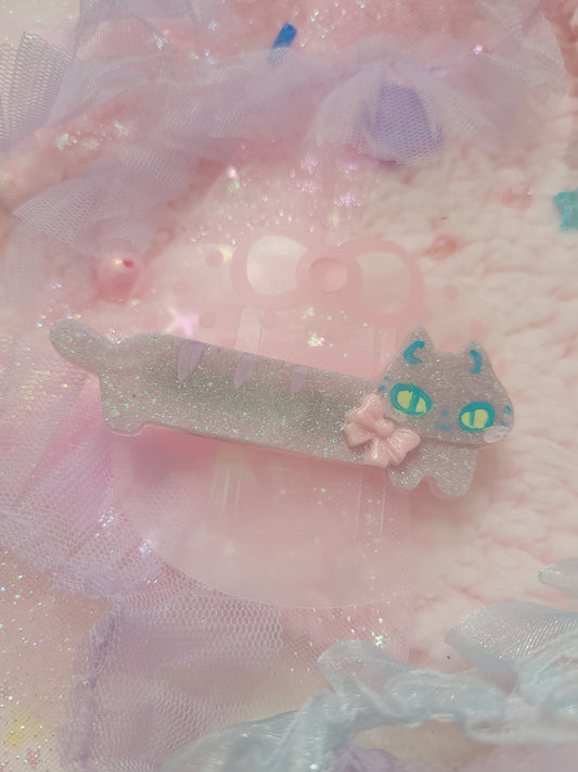 Long cat hairclip