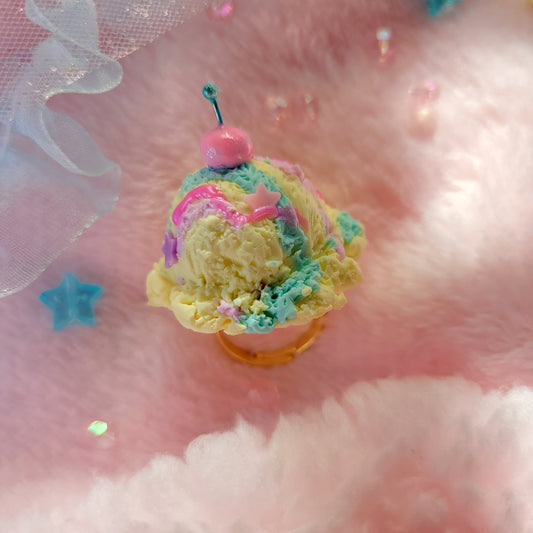 yellow ice cream ring golden base