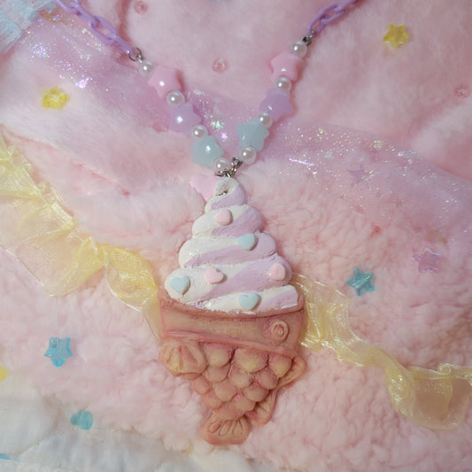 Taiyaki soft serve necklace