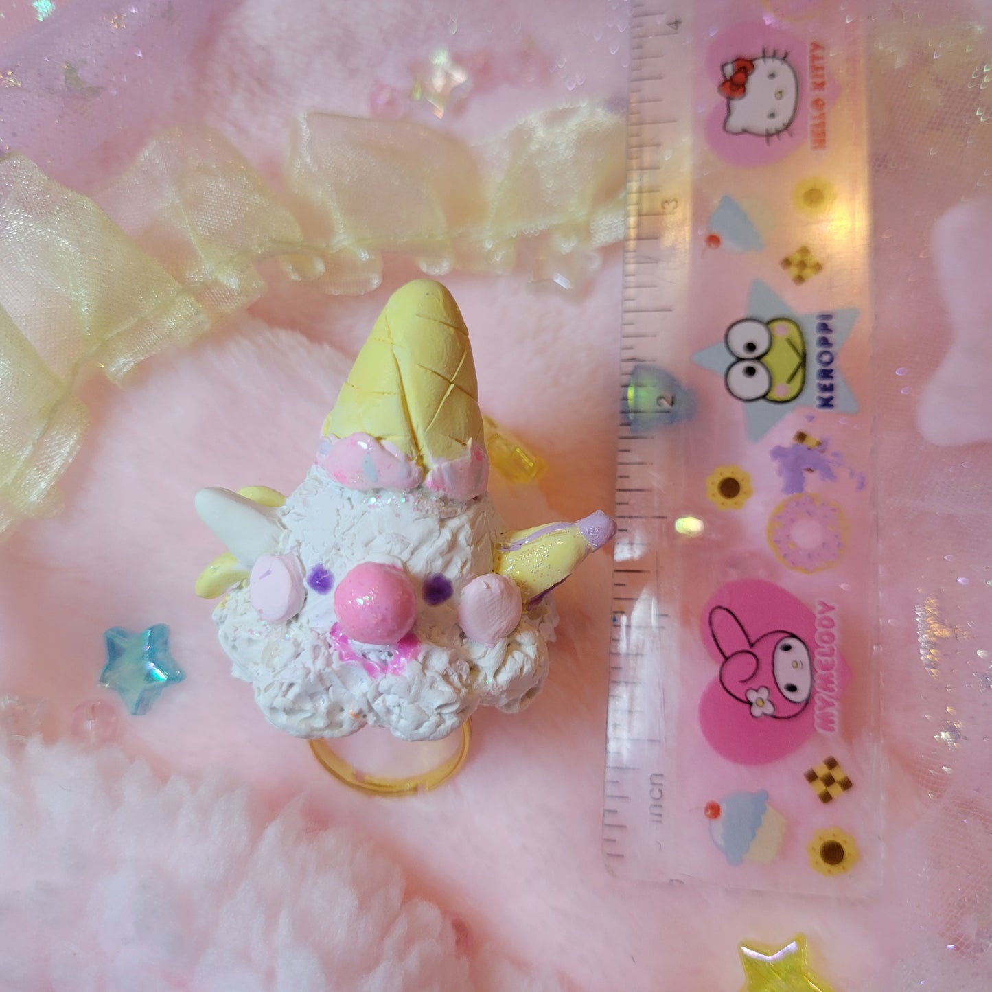 Sundae the clown ring