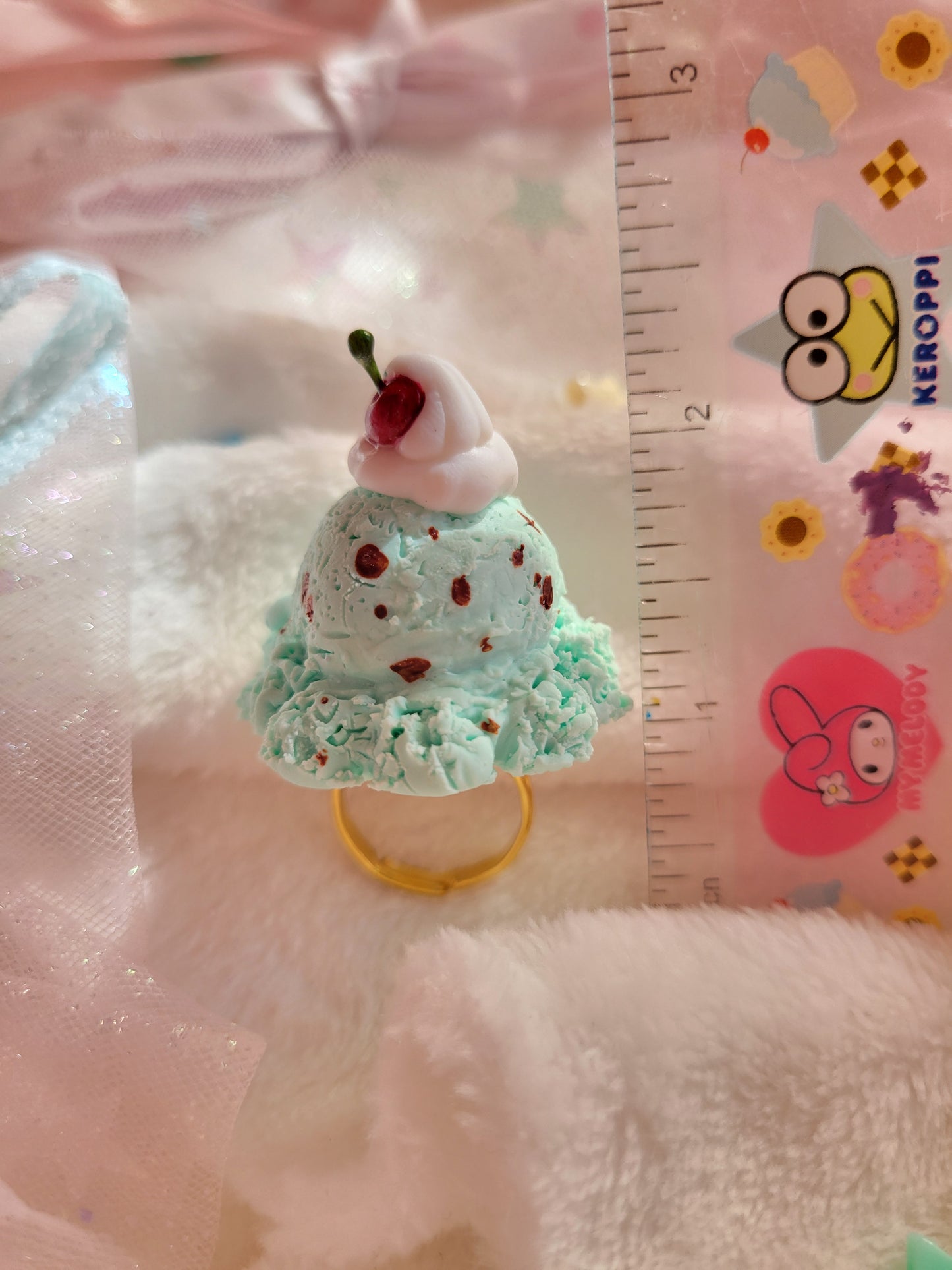 Mint ice cream ring