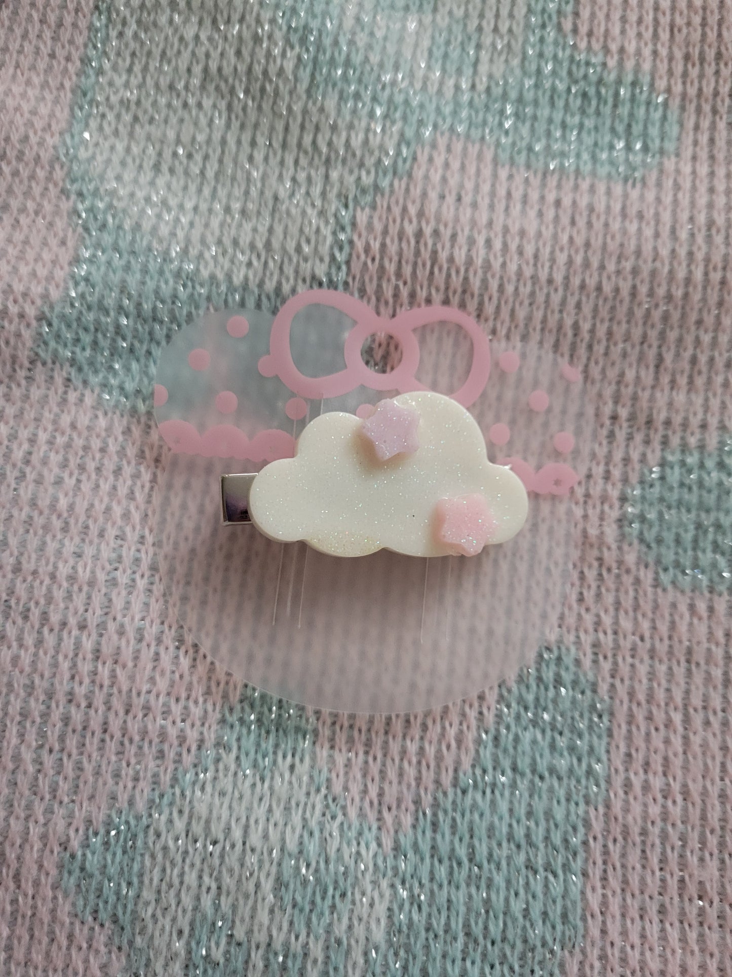 More cloud hair clip