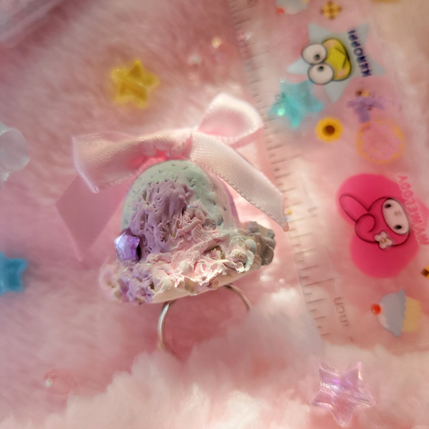 bow ice cream ring