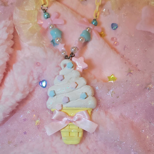 Soft cream necklace
