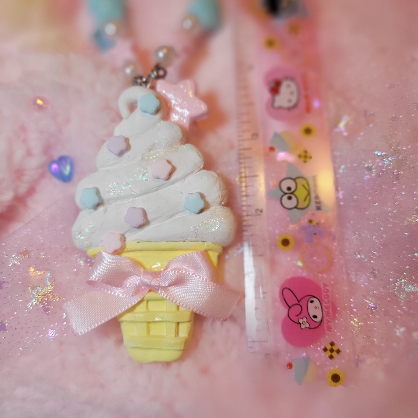 Soft cream necklace
